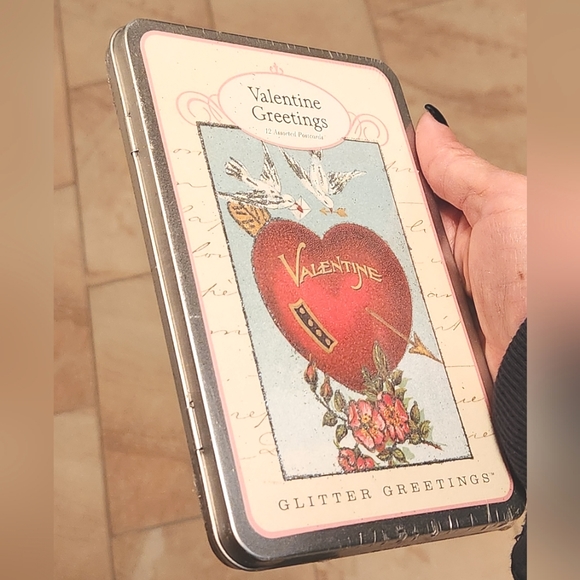 Cavallini & Co Glittery Valentine Postcards Set Of 12 In Metal Tin - Picture 2 of 4